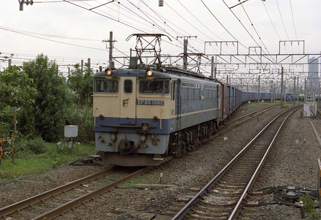 EF65-1062